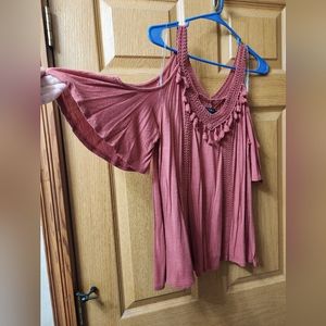 Rue 21 cold shoulder top